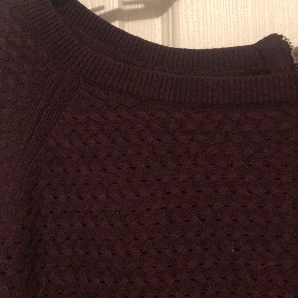American Eagle burgundy crew sweater - Picture 2 of 6